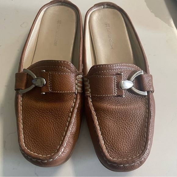 Naturalizer Tan Leather Clogs with Silver Accent - Picture 9 of 9